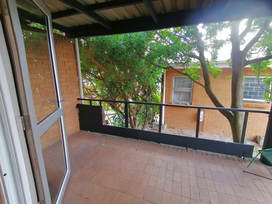 2 Bedroom Property for Sale in Oakglen Western Cape